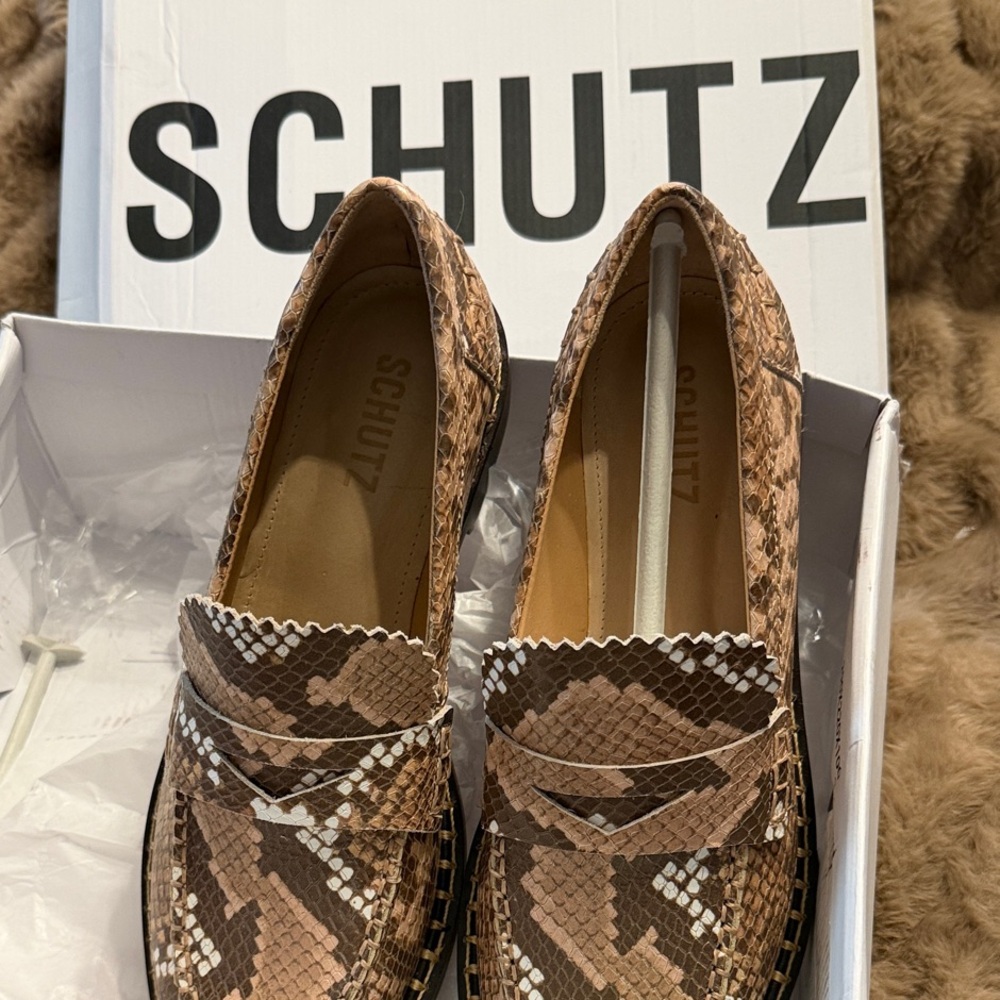 SCHUTZ Women's Christie Tan and Brown Snake Print Loafers NEW IN BOX